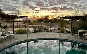Daureb Isib Campsite And B&B